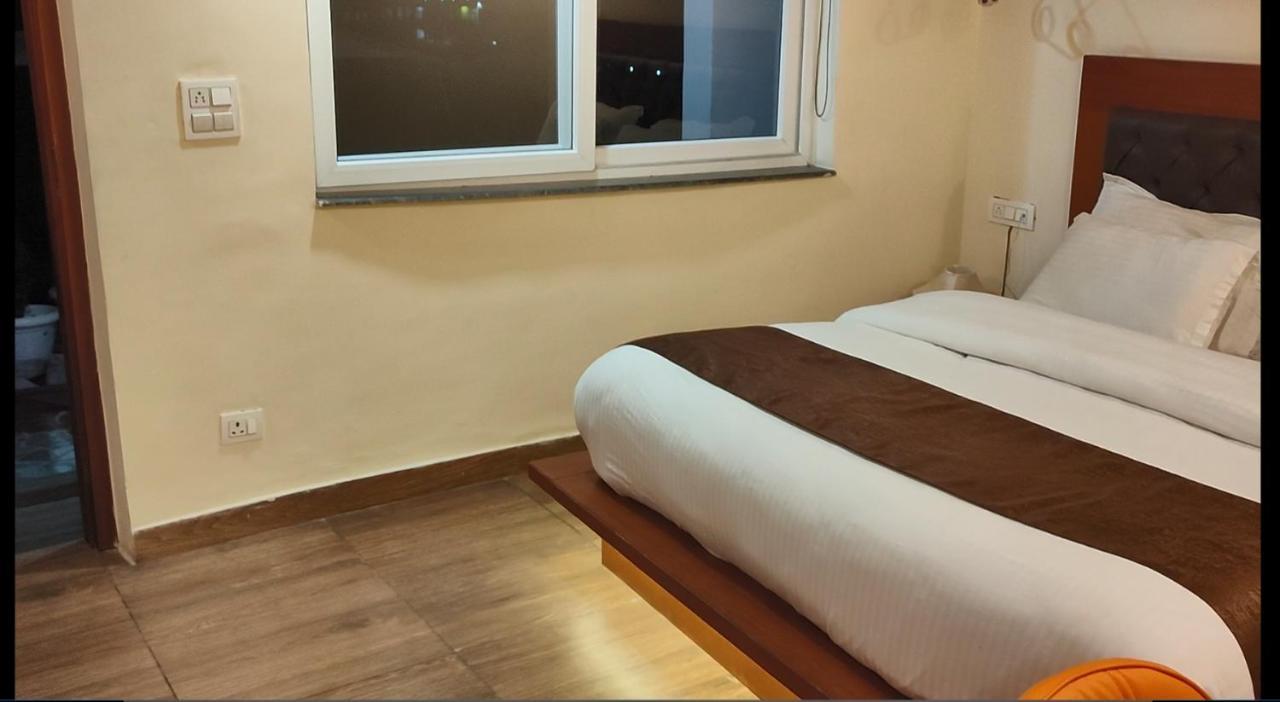 Icebergs Mussoorie - A Boutique Stay And 24 Hrs Roof Top Cafe Zewnętrze zdjęcie