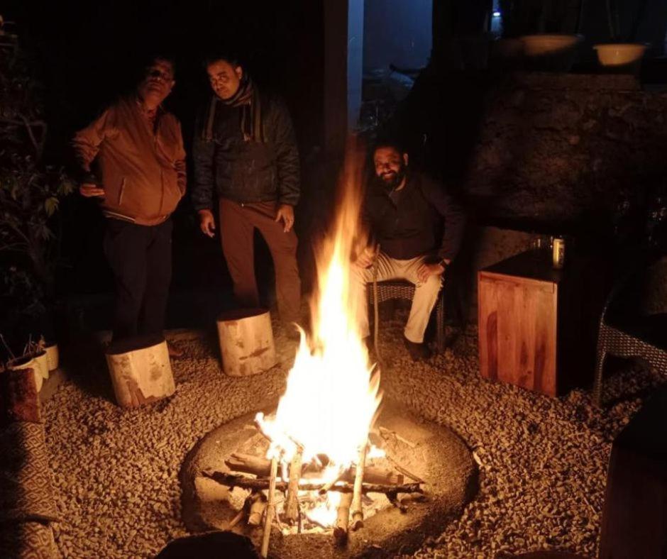 Icebergs Mussoorie - A Boutique Stay And 24 Hrs Roof Top Cafe Zewnętrze zdjęcie