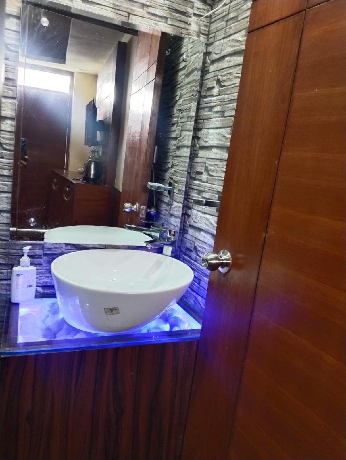 Icebergs Mussoorie - A Boutique Stay And 24 Hrs Roof Top Cafe Zewnętrze zdjęcie