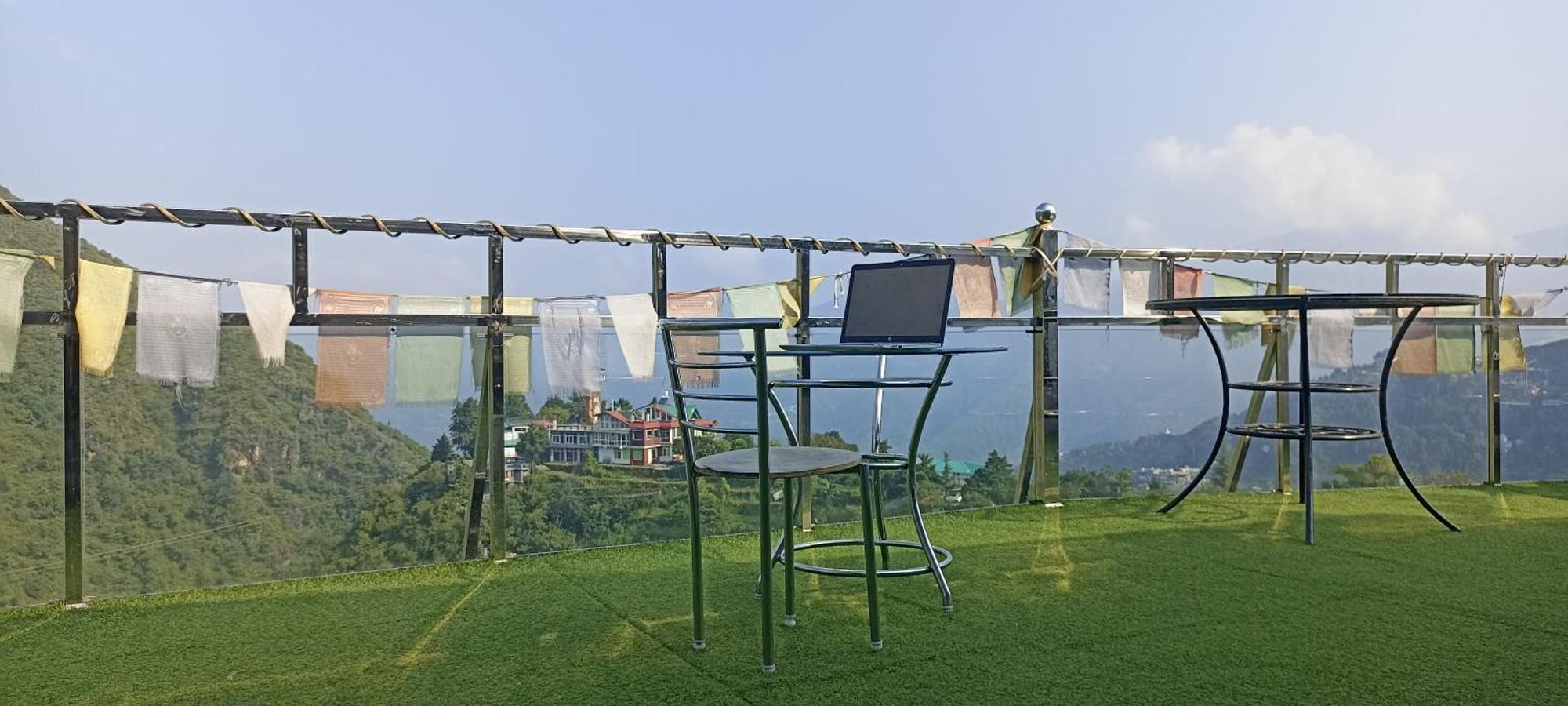 Icebergs Mussoorie - A Boutique Stay And 24 Hrs Roof Top Cafe Zewnętrze zdjęcie