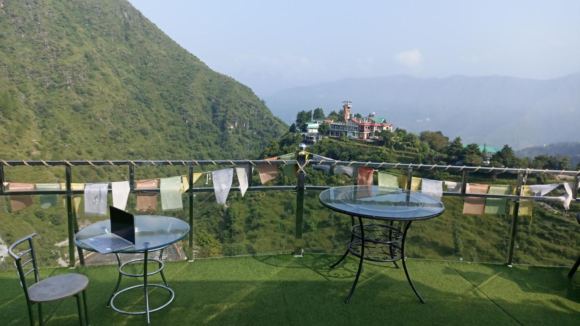 Icebergs Mussoorie - A Boutique Stay And 24 Hrs Roof Top Cafe Zewnętrze zdjęcie