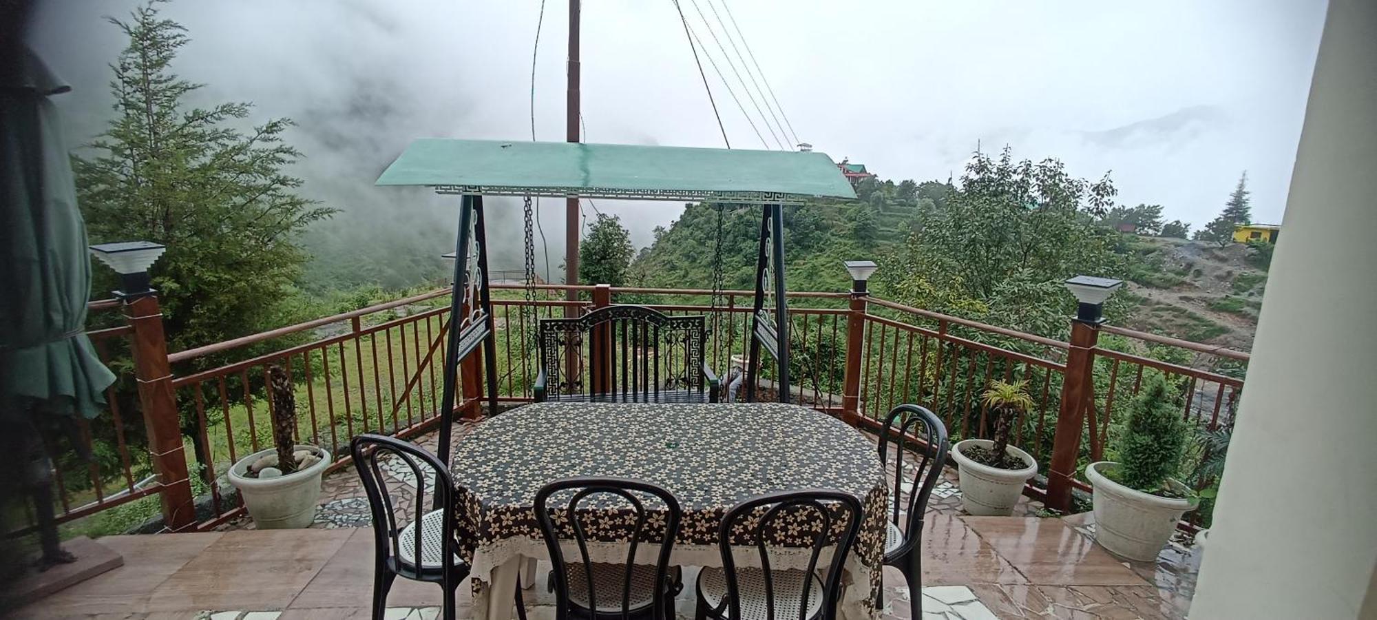 Icebergs Mussoorie - A Boutique Stay And 24 Hrs Roof Top Cafe Zewnętrze zdjęcie