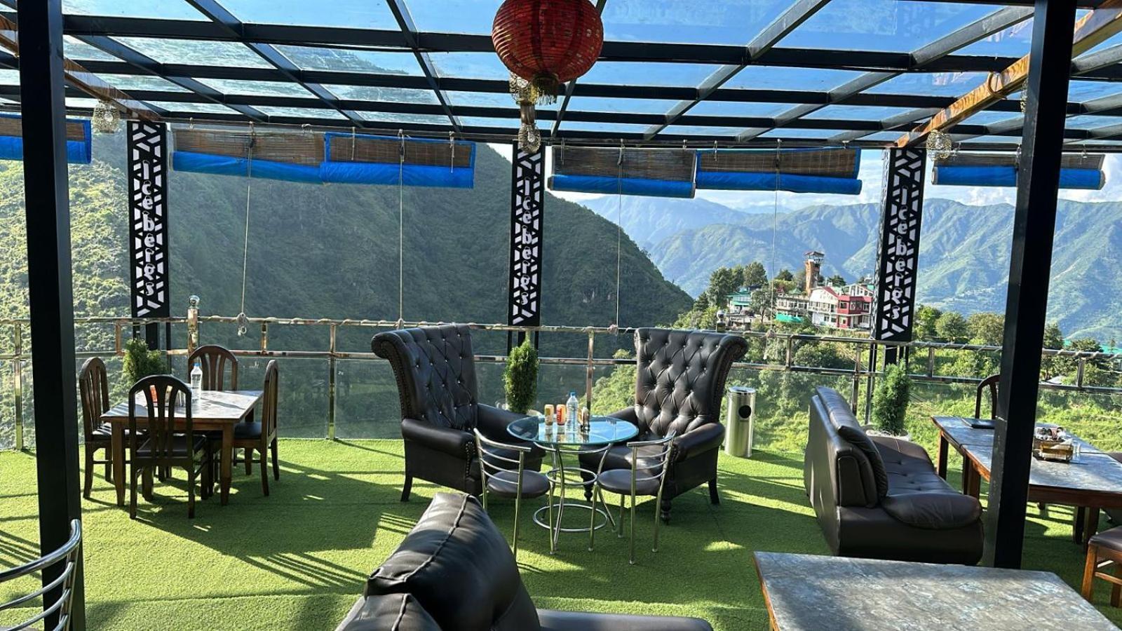 Icebergs Mussoorie - A Boutique Stay And 24 Hrs Roof Top Cafe Zewnętrze zdjęcie