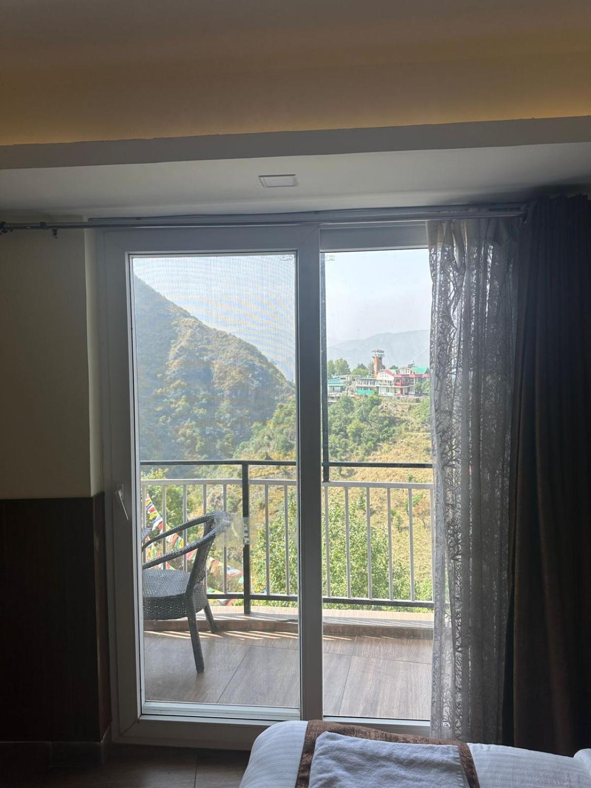 Icebergs Mussoorie - A Boutique Stay And 24 Hrs Roof Top Cafe Zewnętrze zdjęcie